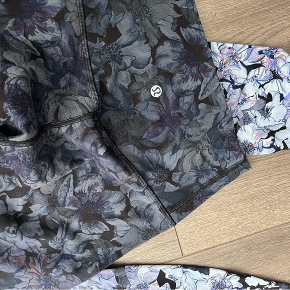 Lululemon Aligns size 2 gray/blue-pattern - Picture 3 of 3